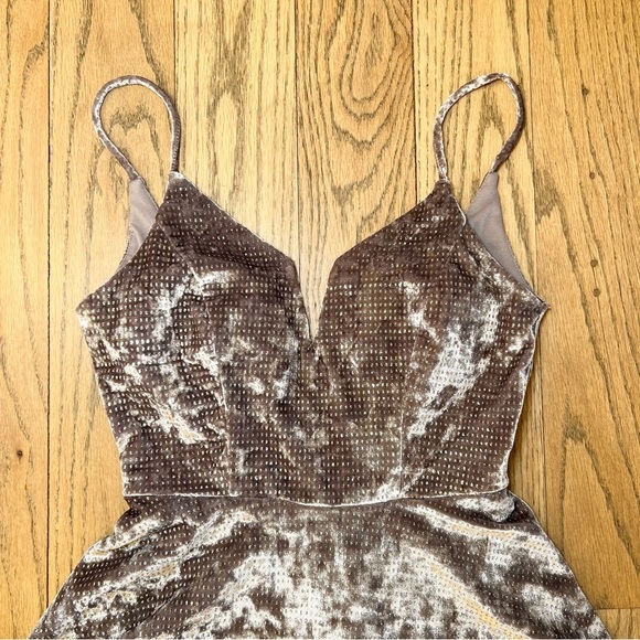 City Studio Juniors Gray Sparkle Spaghetti Strap Fit and Flare Dress Sz 5 - Picture 3 of 13